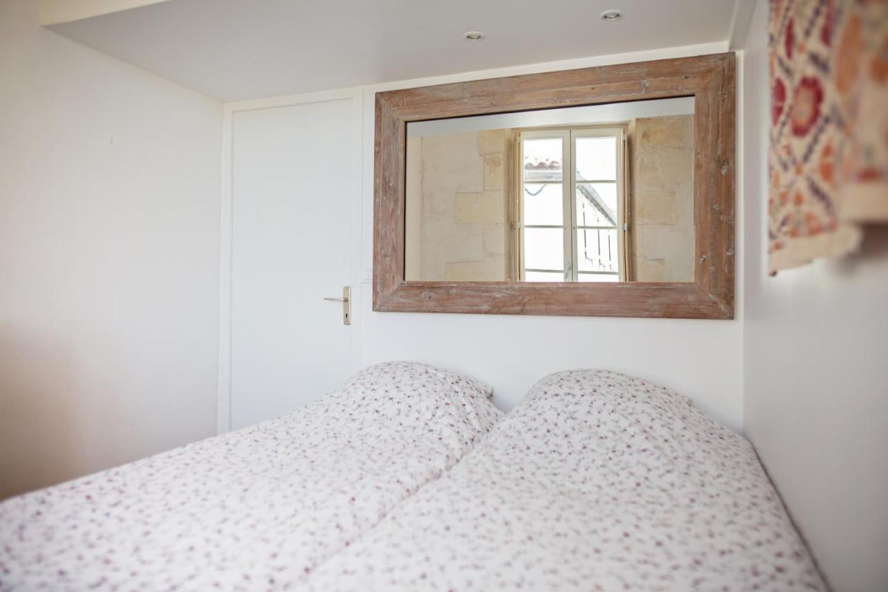 XVIII Century Gem With Magnificent Views Of The Harbour With A Private Garage Apartment Saint-Martin-de-Ré Exterior foto